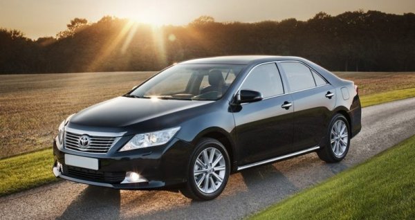 Тыкают пальцем в метал кузова и забывают про мотор: Почему Toyota Camry 50 — уже классика?