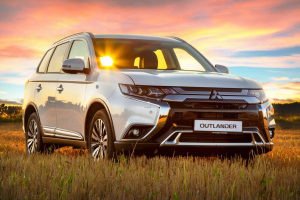 Как вообще можно было такое придумать? Mitsubishi Outlander – «паркетник», который смог