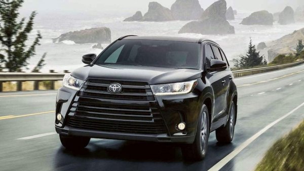 Рама есть, мотор забыли – так V8 «хоронили»: Toyota Land Cruiser 300 придётся подождать ещё 3 года?