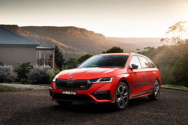 Представлен «заряженный» универсал Skoda Octavia RS 2021