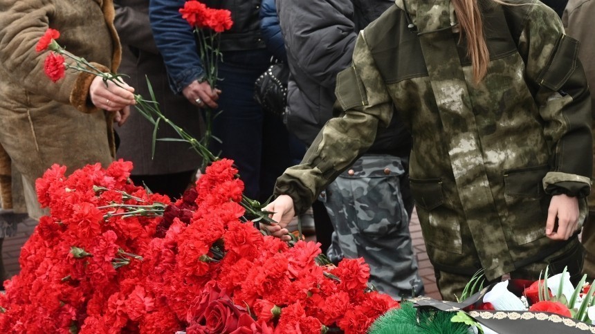 Мемориальный комплекс, посвященный подвигу воинов-десантников, открыли в Ленобласти