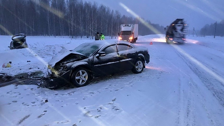 Ребенок погиб и еще пятеро, в том числе двое детей, пострадали в ДТП под Томском