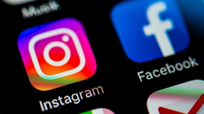 В работе Facebook и Instagram произошел сбой