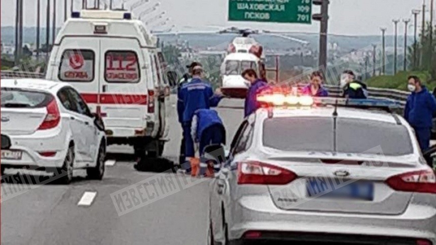 Видео: мужчину сбили насмерть после другой аварии под Москвой