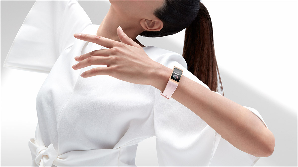 HUAWEI Band 4 Pro — новый фитнес-браслет уже в России