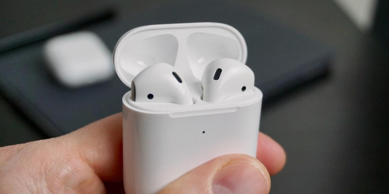 Почему AirPods такие популярные. Apple знает нас слишком хорошо