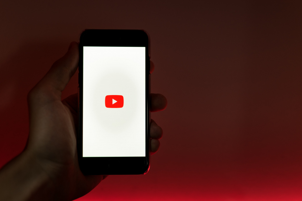 РОЦИТ: россияне поддерживают блокировку YouTube