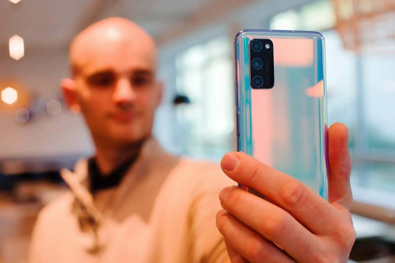 Очень посредственный динамик, но лучшая запись звука. Honor V30 Pro показал необычный результат в тесте DxOMark