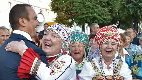 «Единая Россия» взялась за хамство // Чиновников хотят строже наказывать за оскорбление