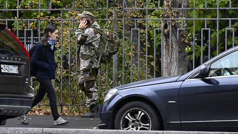 Губернаторы присмотрелись к военным комиссарам // «Общероссийский народный фронт» готов помочь вернуться домой ошибочно мобилизованным