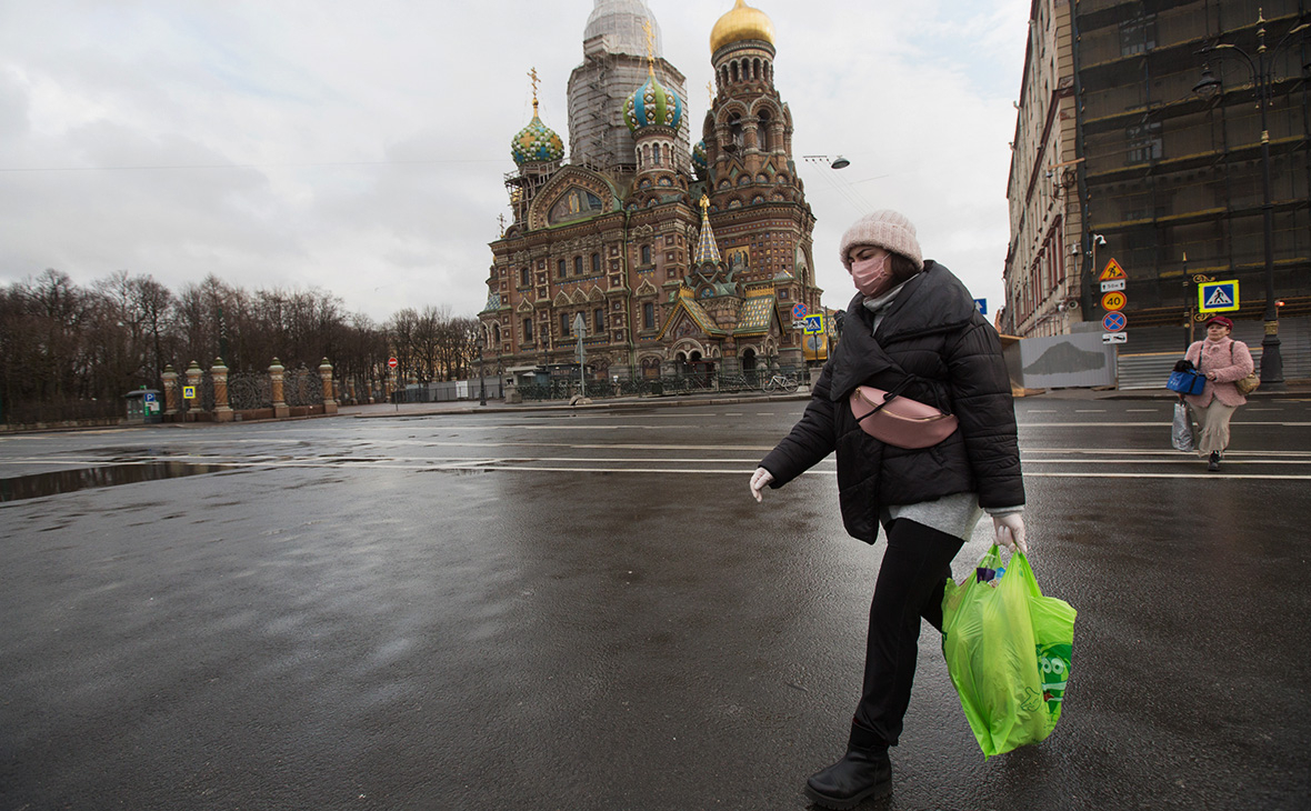 Лисовец, спустись на землю: петербуржцы возмущены рапортом комздрава об улучшении ситуации с ковид