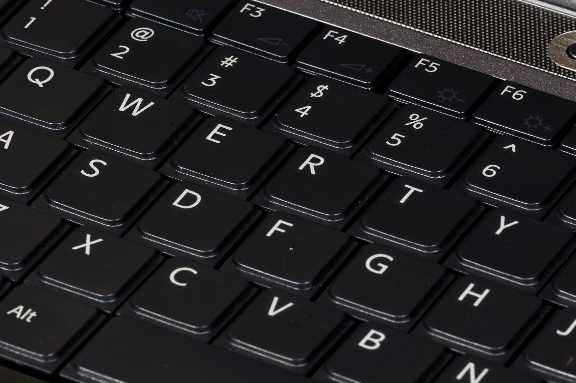 Почему именно QWERTY, или Как изобрели раскладку клавиатуры