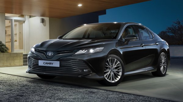 Разные души в одном теле: Главные отличия Toyota Camry XV70 «Американки» и «Европейки»