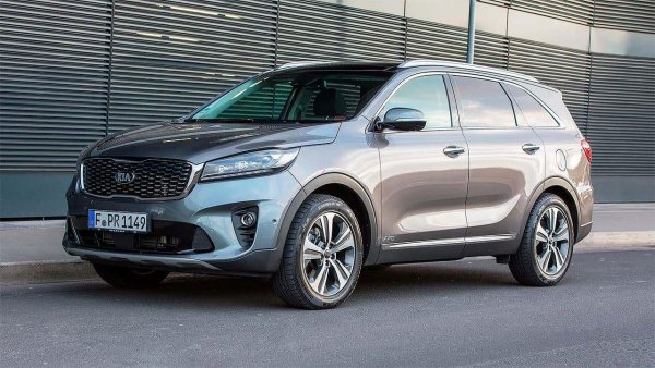 «Прожарка» для Kodiaq и Arkana: Чем собрался удивлять новый KIA Sorento 2020