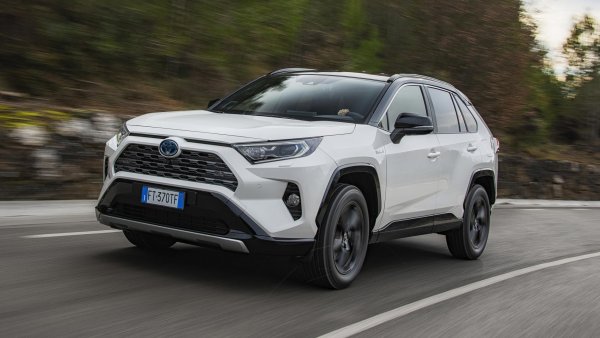 Не кроссовер, а полноценный ралли-кар: Toyota RAV4 2020 готов удивлять на трассе