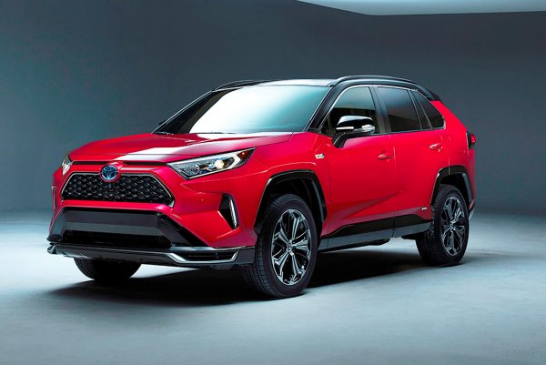 Японского качества достаточно? А как же дизайн? Нашумевший Toyota RAV4 или проверенный VW Tiguan