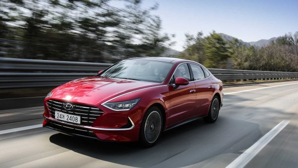 Это точно «Киа»? Детальное сравнение новых KIA Optima и Hyundai Sonata