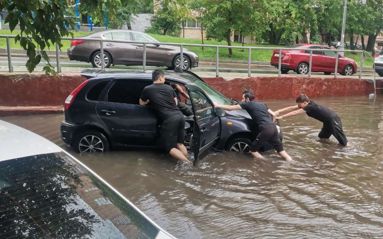 Можно ли получить компенсацию после затопления машины из-за дождя