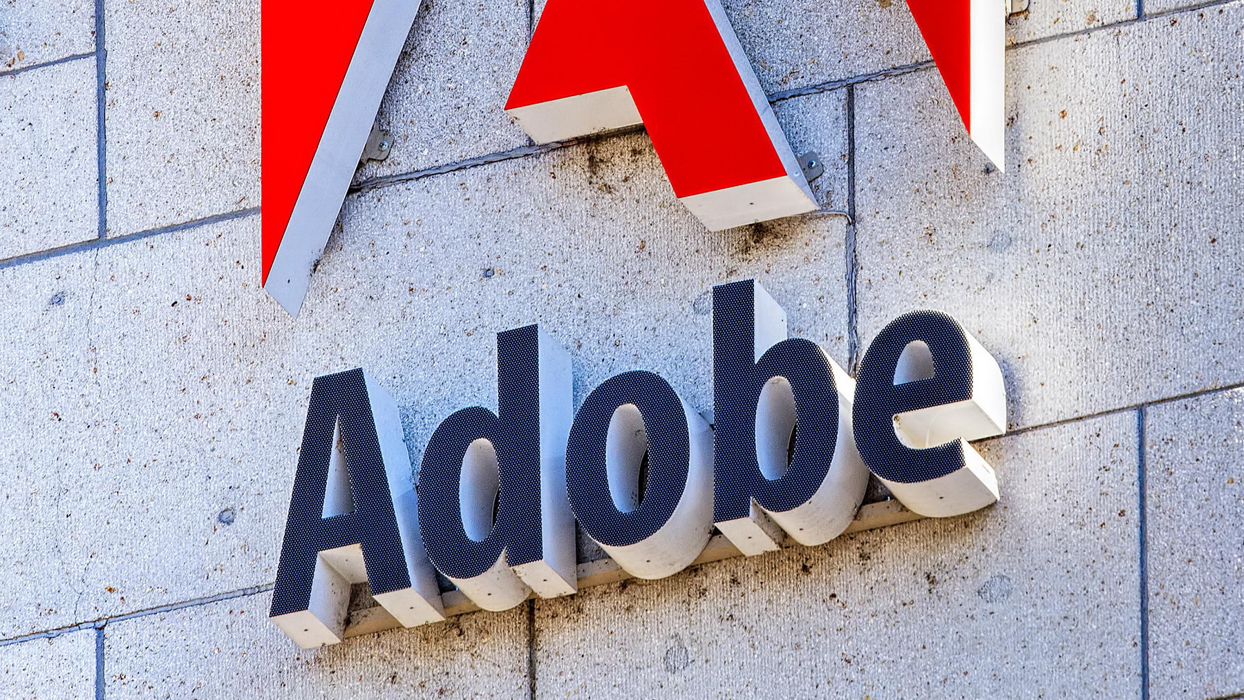 Adobe исправила 9 критических багов в составе Acrobat и Reader