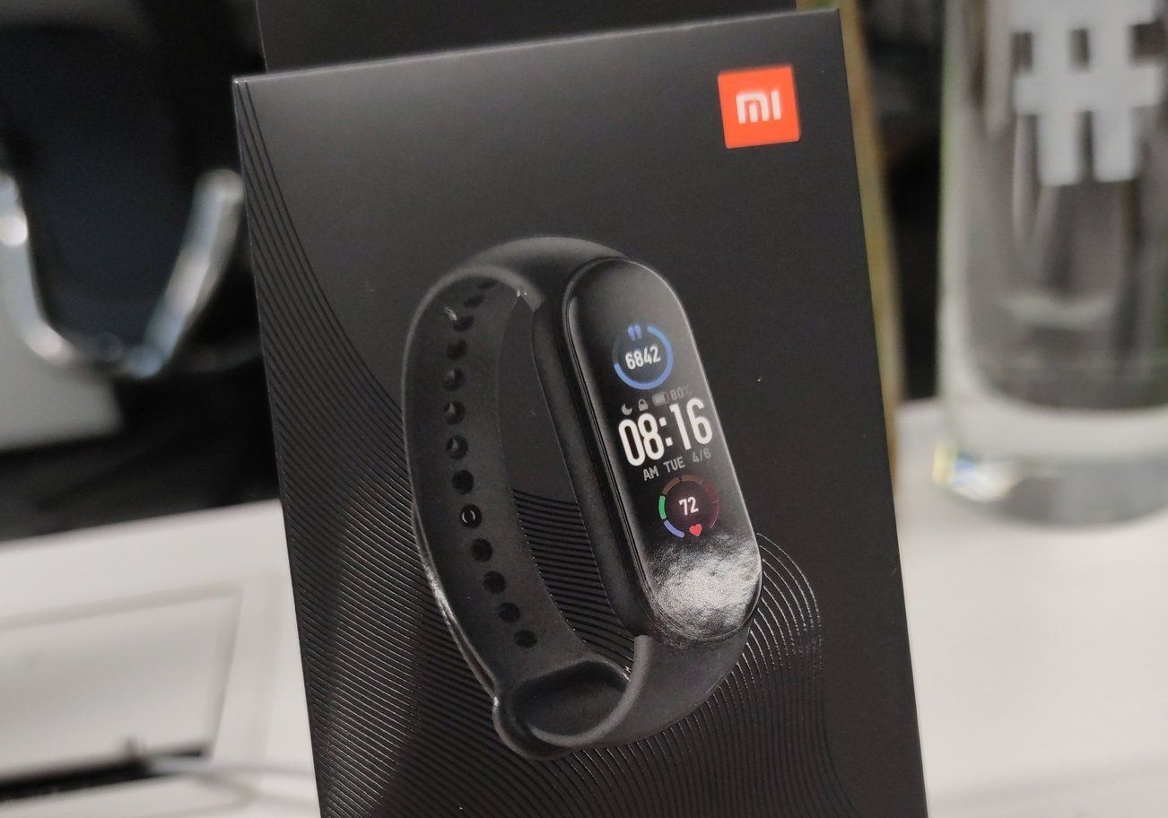 Международная версия Xiaomi Mi Band 5 оказалась лишена NFC, датчика кислорода в крови и Alexa