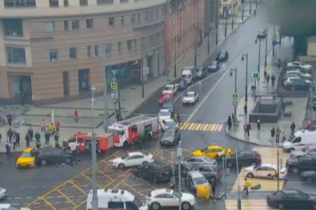 Полицейские нашли сбежавшего виновника ДТП с шестью машинами в Москве