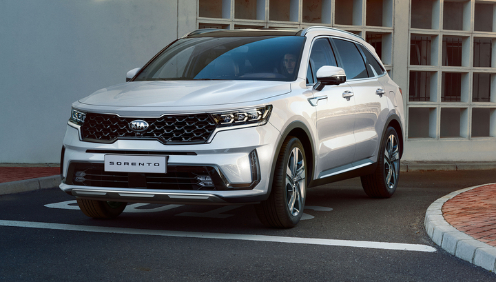 Официальная премьера нового Kia Sorento: 1,6-турбо, гибрид и много опций