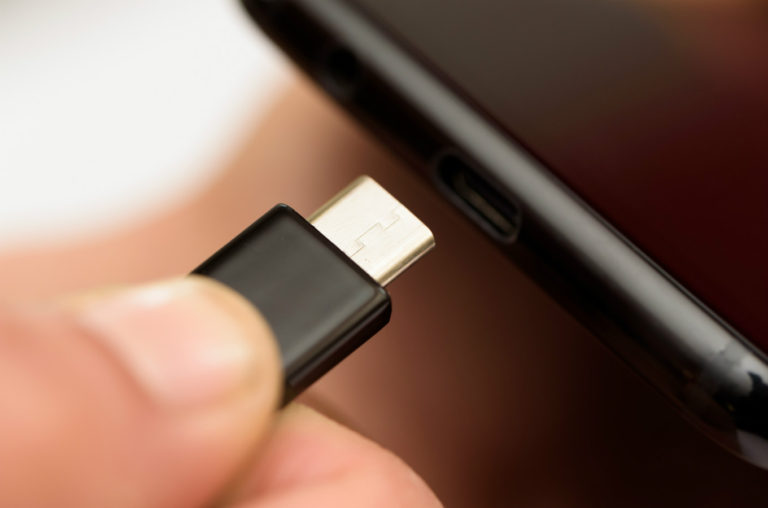 Минг-Чи Куо: USB-C появится не только в iPhone