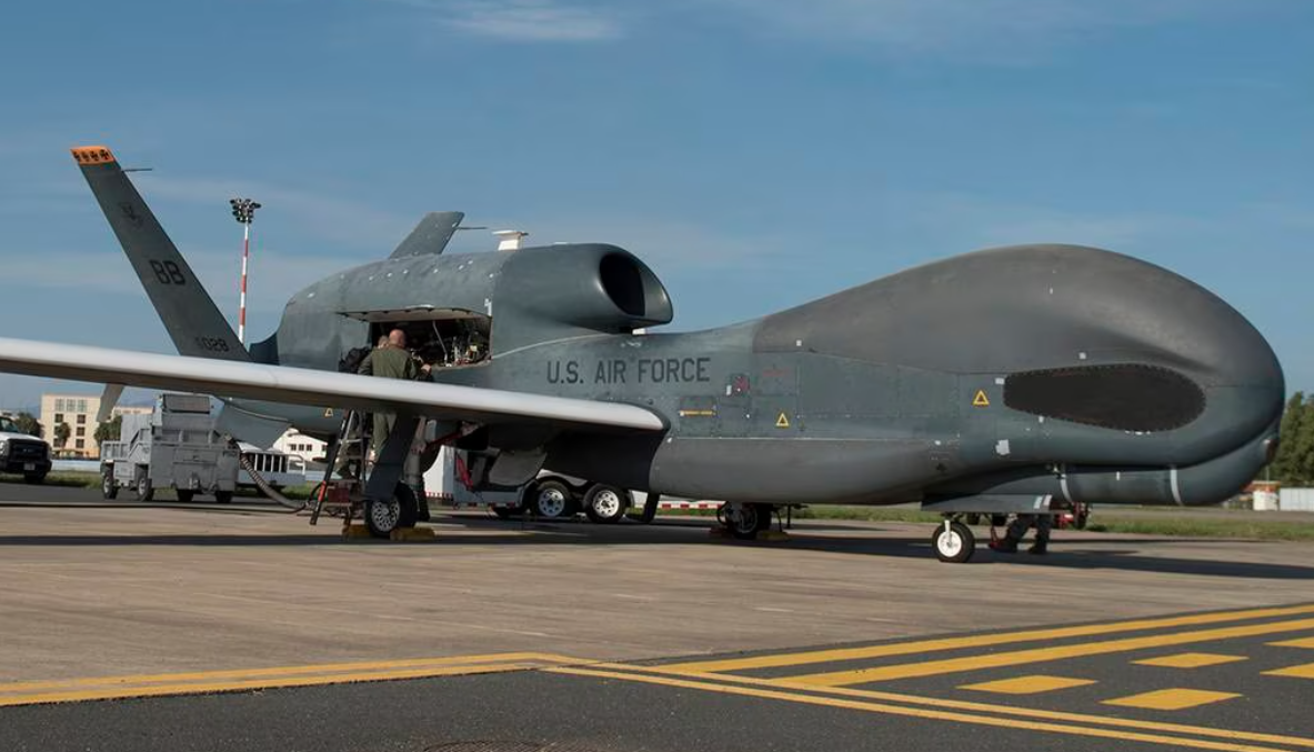 НАТО держит над Чёрным морем разведчики RQ-4B Global Hawk, EP-3E Aries II и EL/W-2085