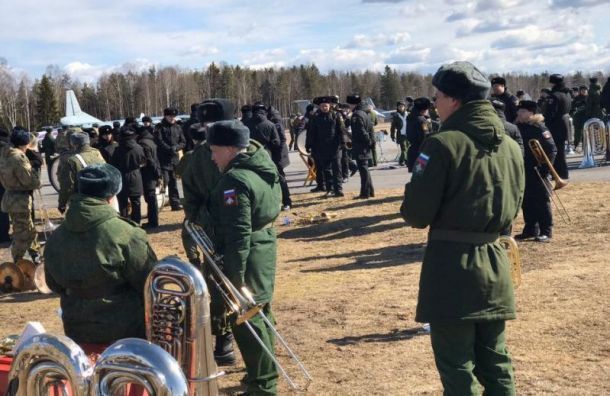 Около 3 тысяч заболевших обнаружили в армии и военных учебных заведениях