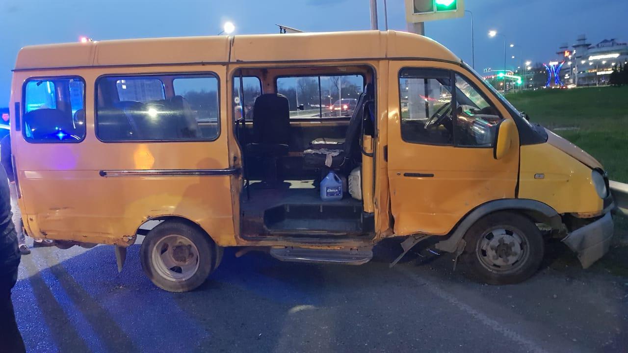 Два человека получили серьезные травмы в ДТП с маршруткой в Минеральных Водах