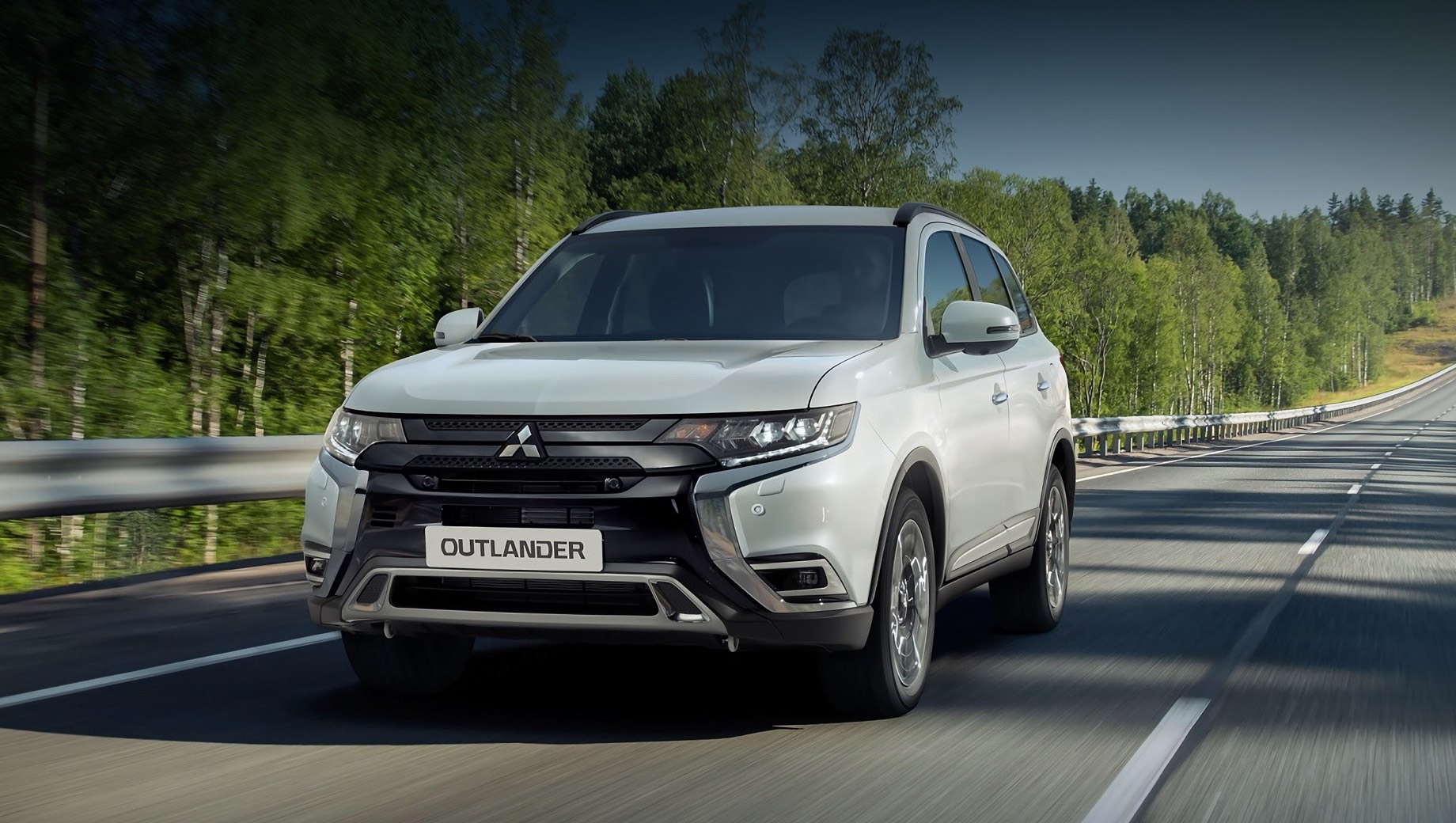 Калужский Mitsubishi Outlander обновился и прибавил в цене