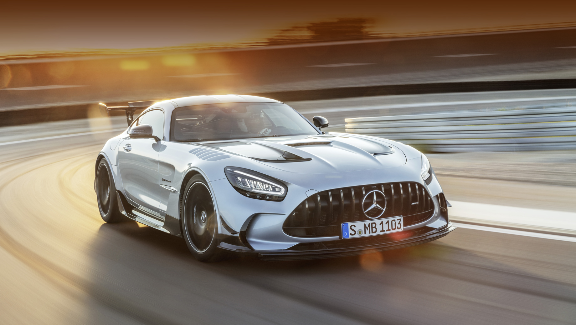 Мотор и аэродинамика выделили Mercedes-AMG GT Black Series