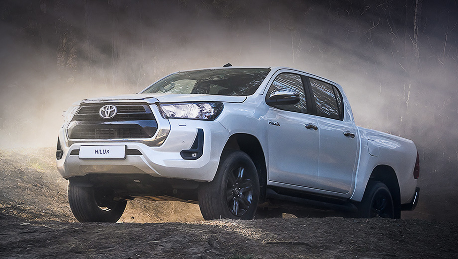 Toyota открыла приём заказов на рестайлинговый пикап Hilux