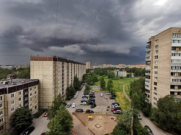 В Петербурге плюс двадцать шесть и местами грозы