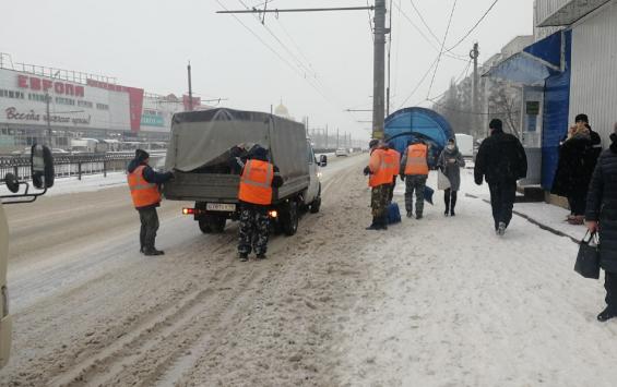 Курян призывают отказаться от поездок на личном авто