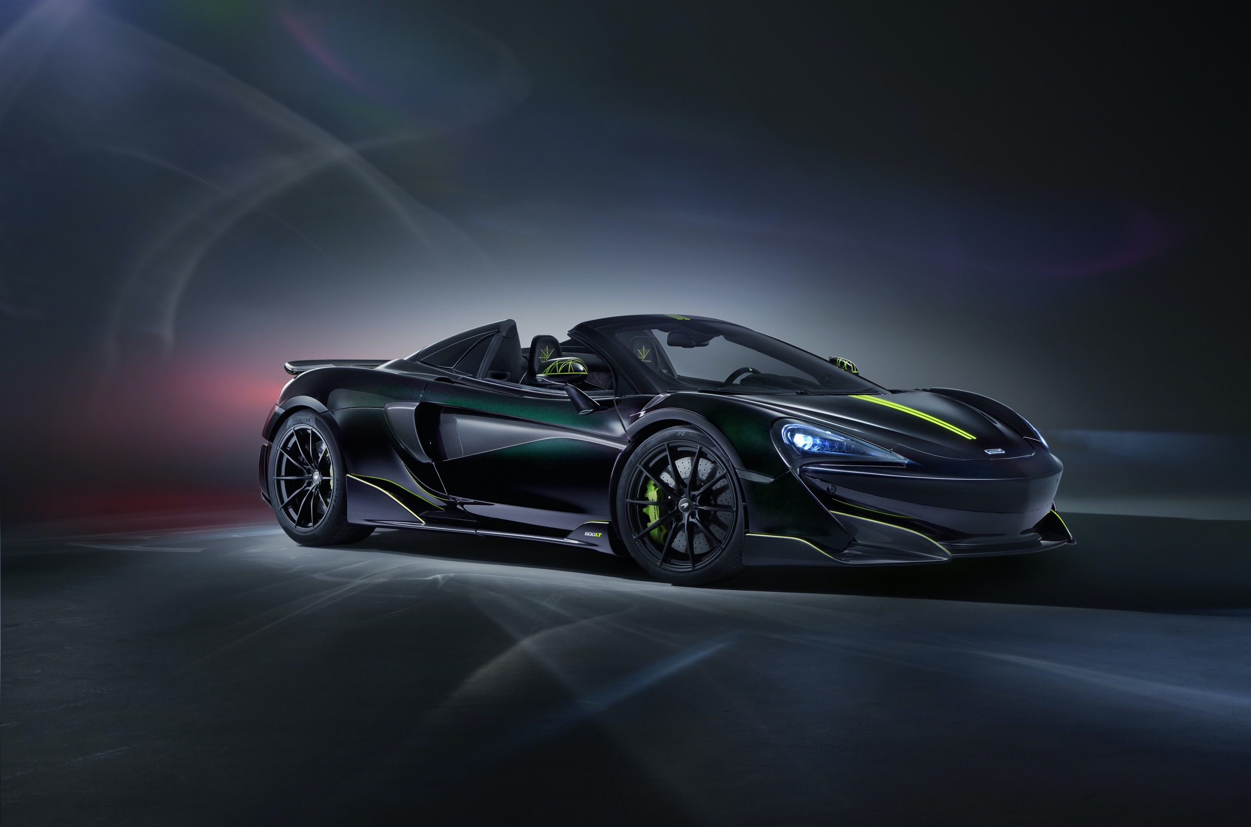 Финальную серию McLaren 600LT Spider посвятили ядовитому пауку