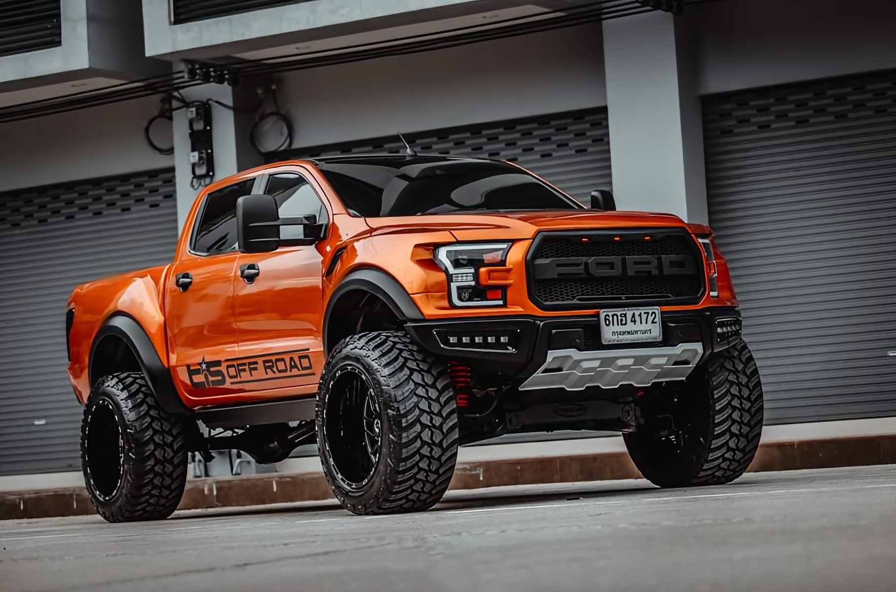 Обычный Ford Ranger превратили в брутальный F-150