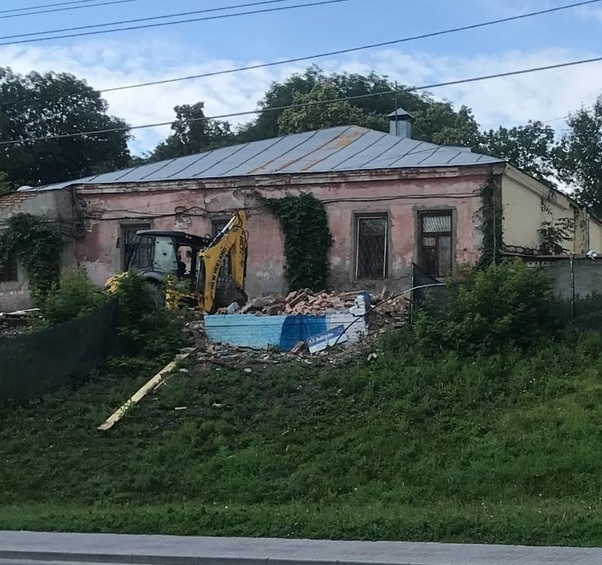 В Пензе снесли здание с граффити 'Спасибо врачам'