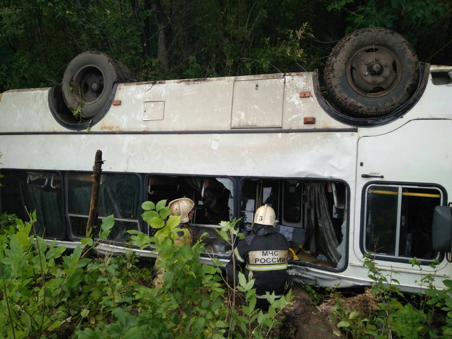 В Оренбуржье в аварию попал пассажирский автобус: есть жертвы