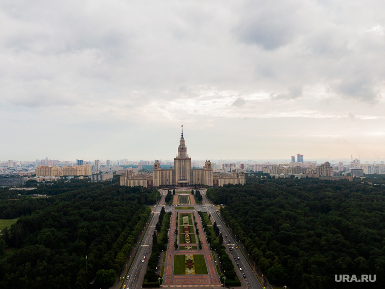 В России выявлены тысячи новых заболевших COVID-19. Общее число заражённых превысило 32 тысячи