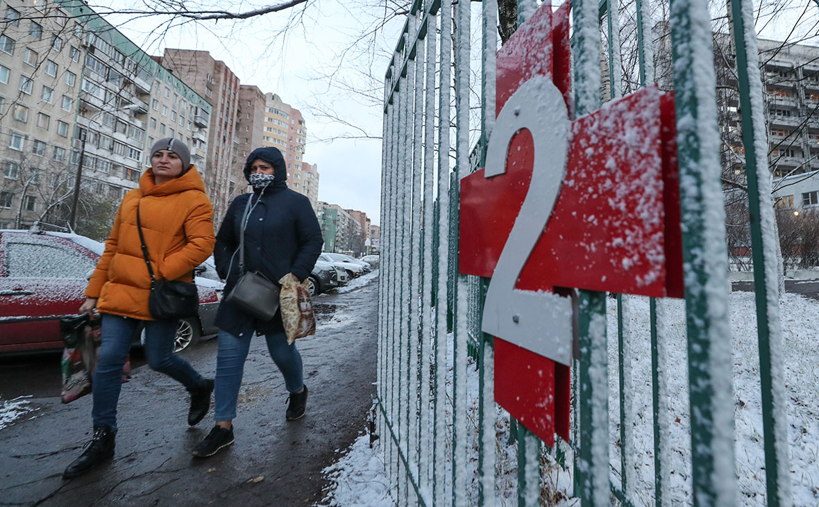 В Петербурге вступили в силу новые ограничения из-за коронавируса