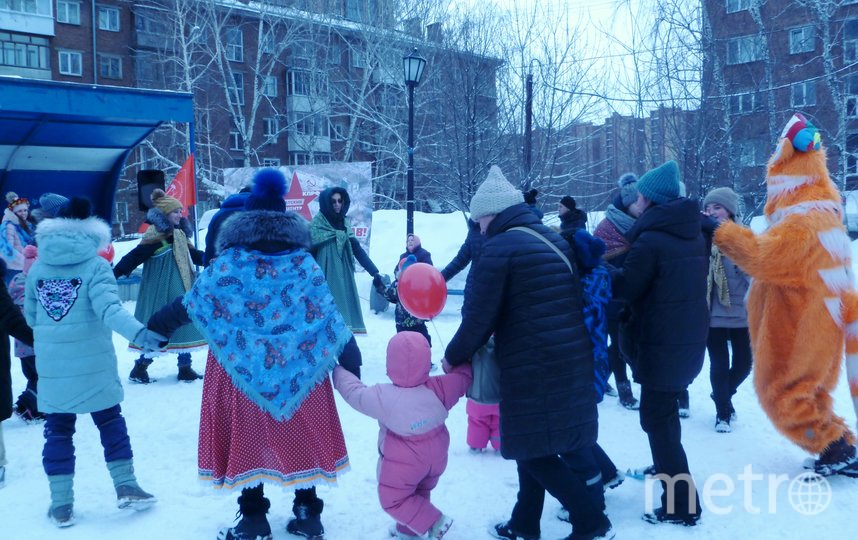 В сквере «Лучистый» проводили Масленицу