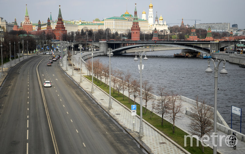 К коронавирусу относимся как к джекпоту: москвичи объяснили, почему выходят на улицу вопреки ограничениям