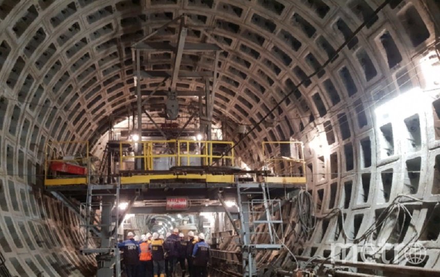 В Петербурге из-за нарушений остановили строительство 'коричневой' ветки метро