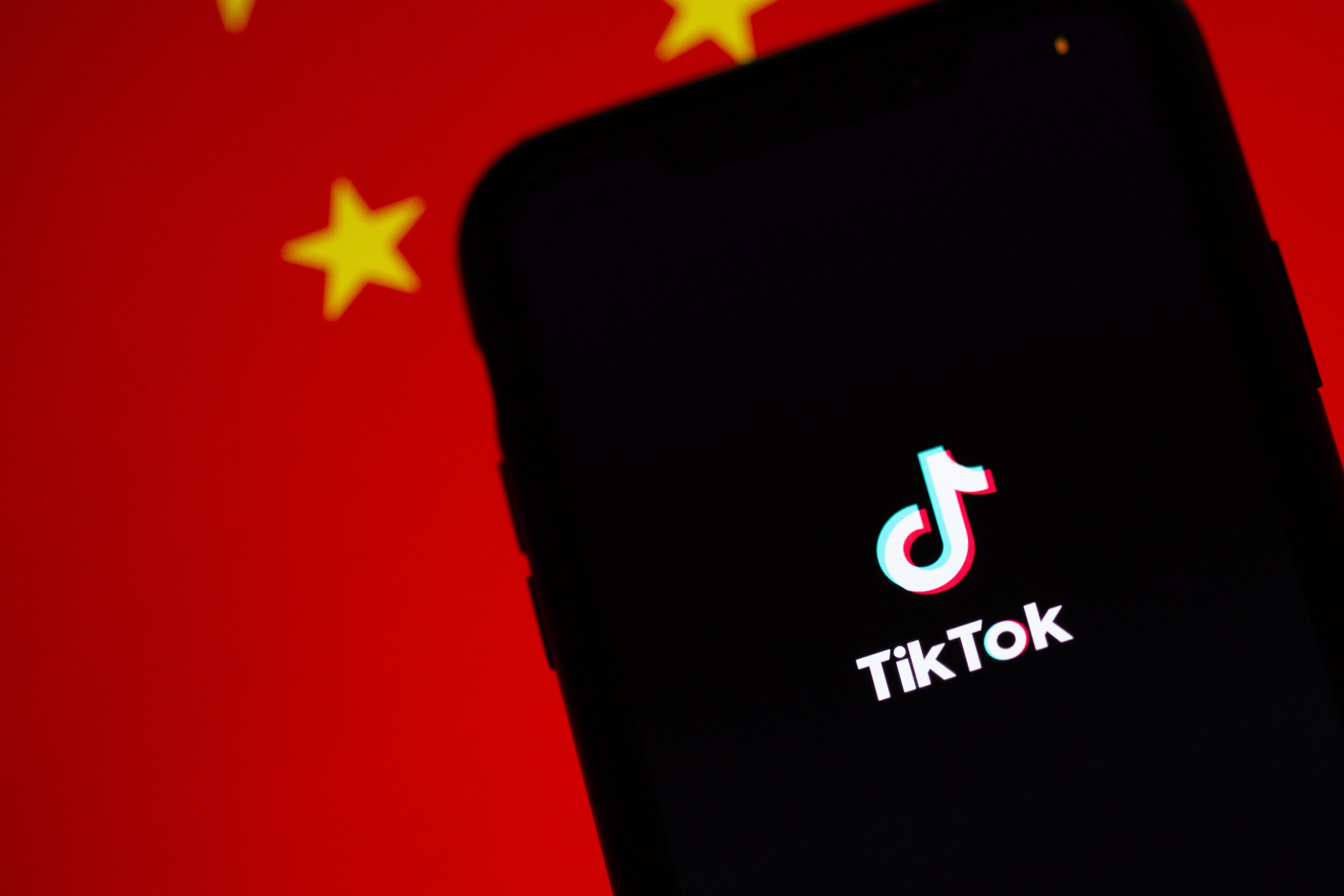 Трамп заявил, что запретит TikTok. Microsoft может купить соцсеть, чтобы спасти ее от блокировки