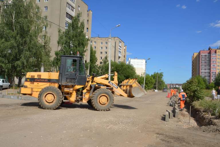 В Твери продолжают ремонтировать городские дороги