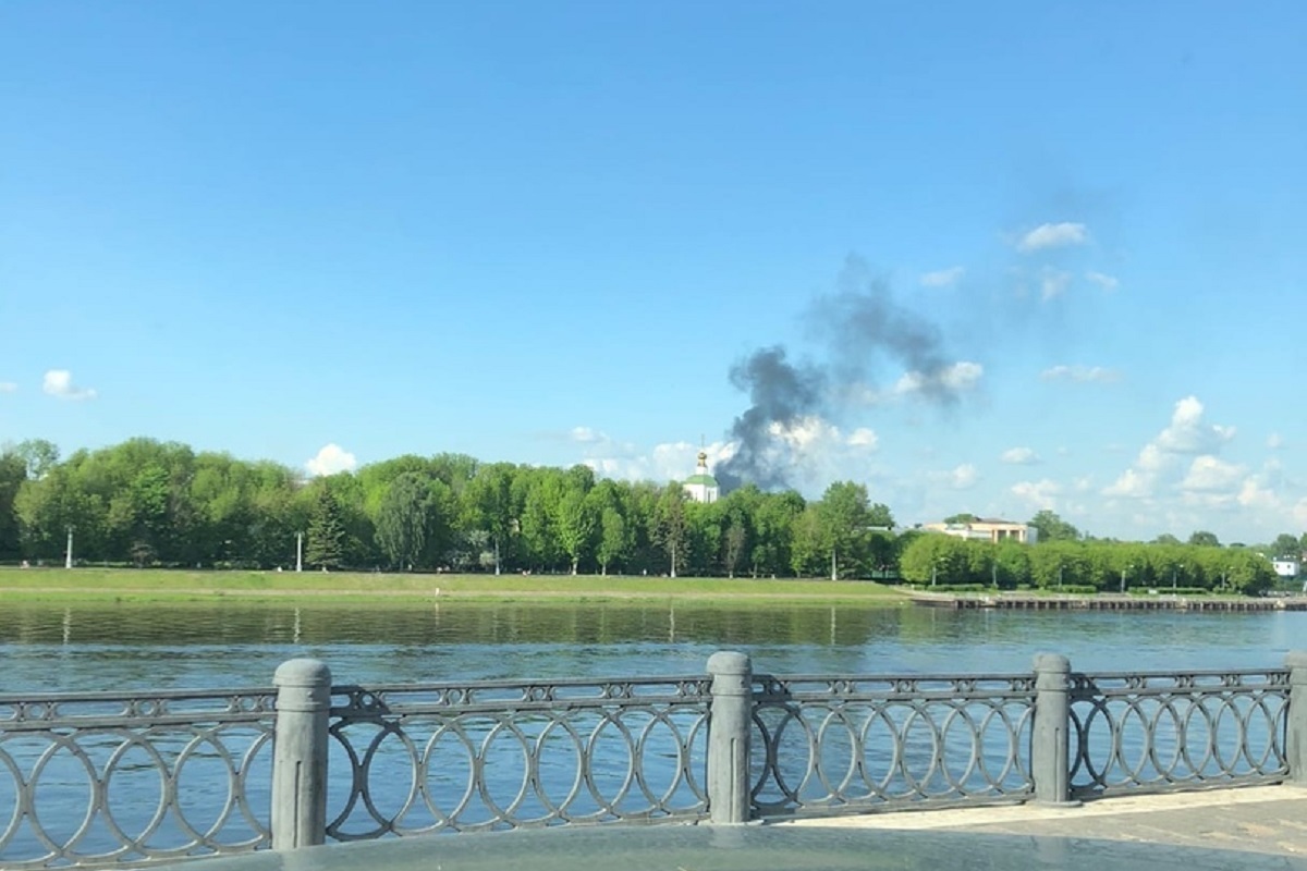 Частный жилой дом горел в Заволжском районе Твери