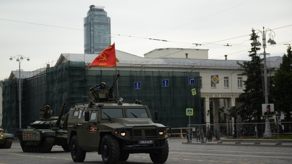 В Екатеринбурге на параде Победы покажут в два раза меньше военной техники, чем в прошлом году