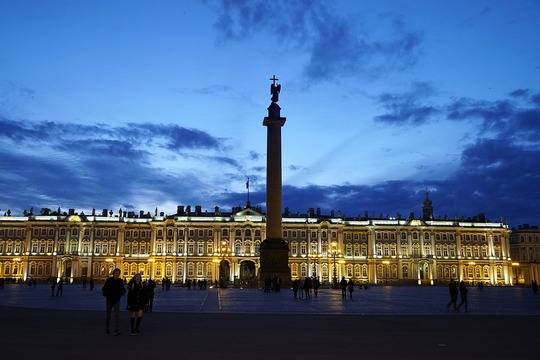 Финансовые потери петербургского бизнеса в новогодние праздники оценили в сумму 700-800 млн рублей