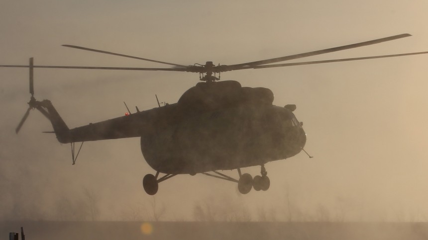 Вертолет Ми-8 с грузом горючего обстреляли в Коми